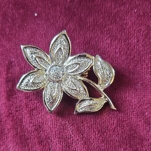 Vintage Gerry's Gold Tone Floral-flower Brooch💫